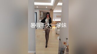 淫妻 老公他真的好大 我摸一哈 不给摸 他是你的 嗯 老公你怎么也硬了 单男还很会调情 老婆一直摸着鸡吧不松手 最后口爆了