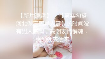 早啊，起床就给女朋友吃早点，吃不完的白色汁液早餐。