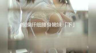 水上乐园公共浴室来冲洗换衣服的女人们