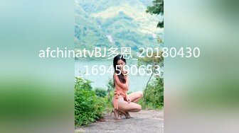  探花老王2000元网约19岁四川美女大学生，清纯可爱后入太紧搞得她面目狰狞操完看看粉嫩肥逼有没被草坏